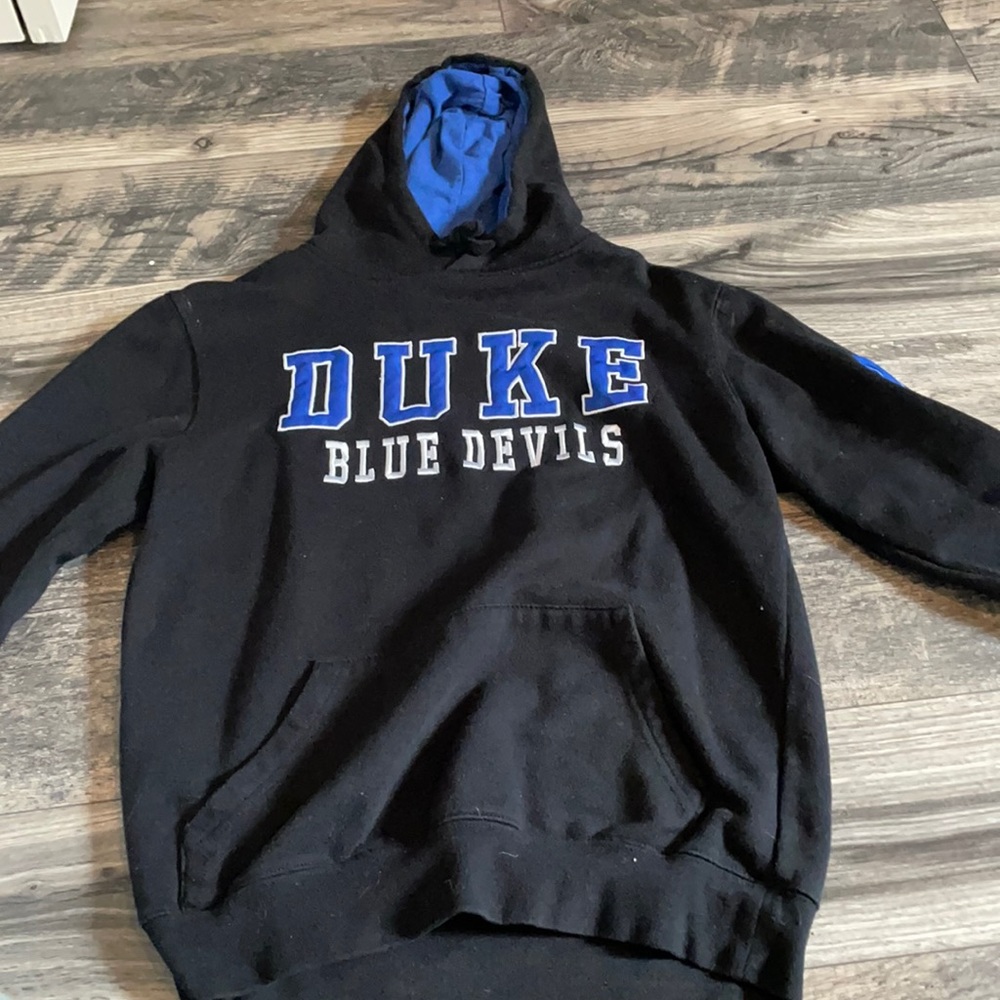 Black duke sweatshirt!